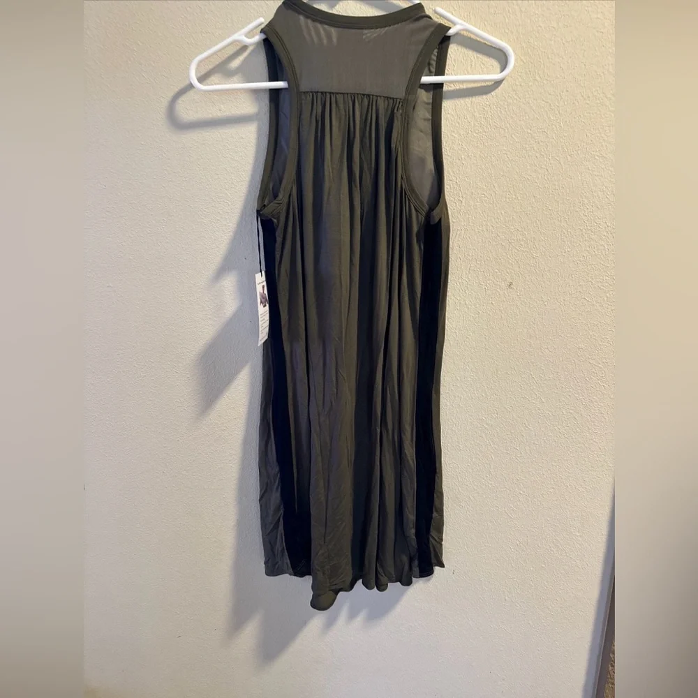 Shebird Built in Bra Dress in Olive Green XS pockets - Picture 5 of 5